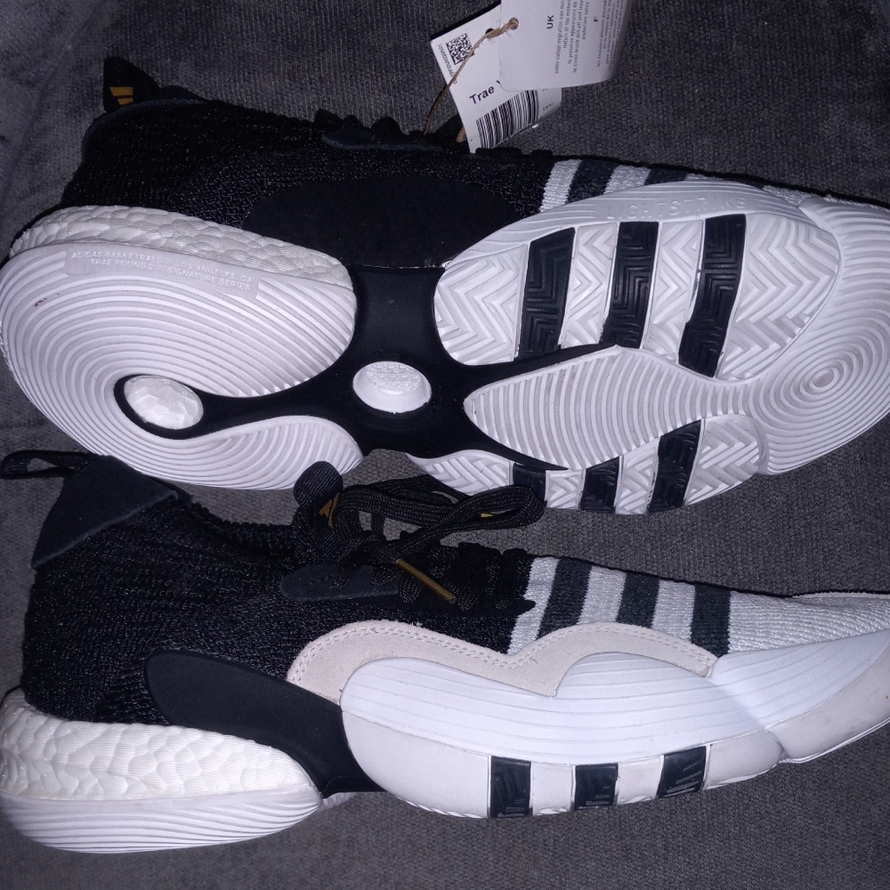 Adidas 10.5 shoes